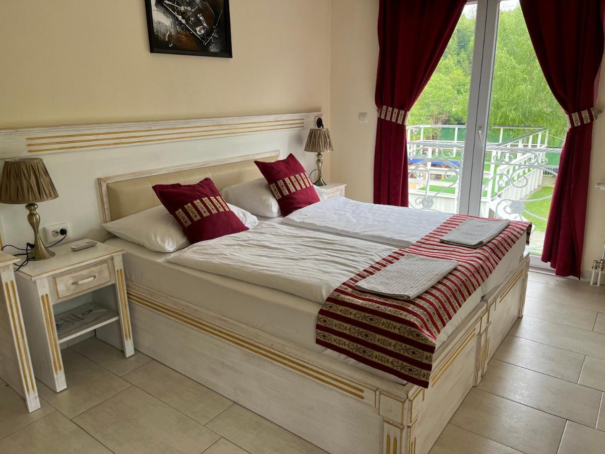 Rooms And Apartments Neron Bihac Lohovo Kültér fotó