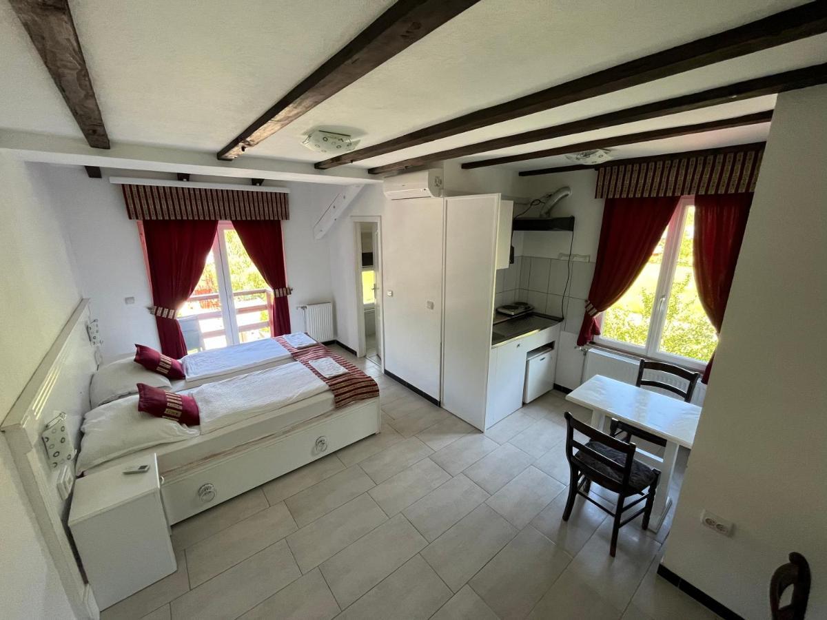 Rooms And Apartments Neron Bihac Lohovo Kültér fotó