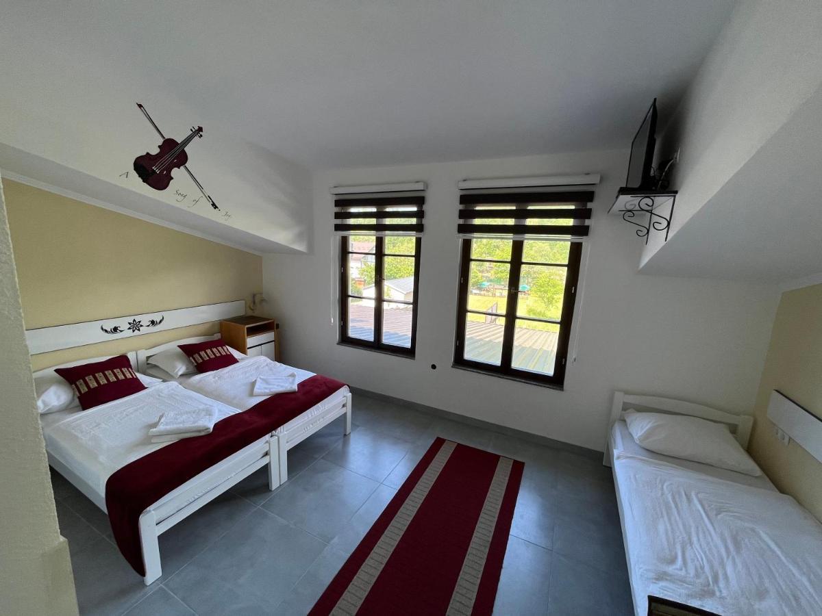 Rooms And Apartments Neron Bihac Lohovo Kültér fotó