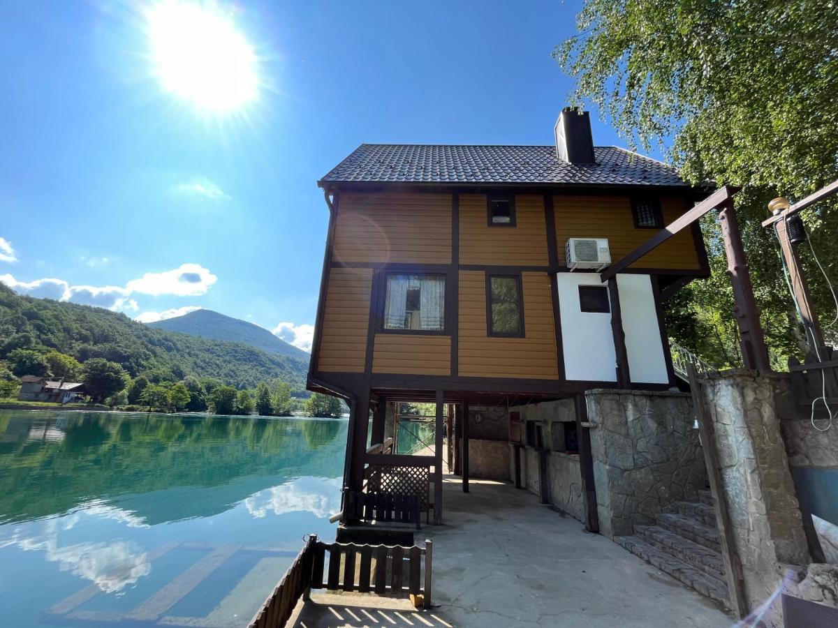 Rooms And Apartments Neron Bihac Lohovo Kültér fotó