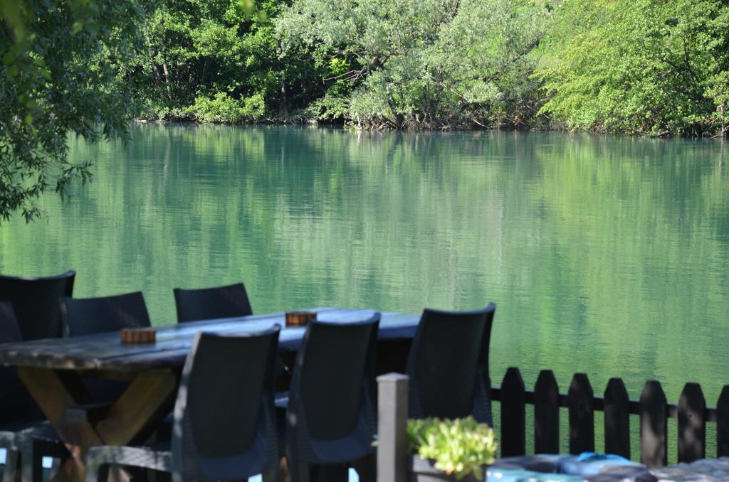 Rooms And Apartments Neron Bihac Lohovo Kültér fotó